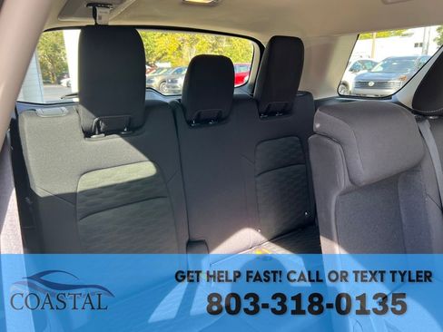 Used 2024 Nissan Pathfinder SV image 23