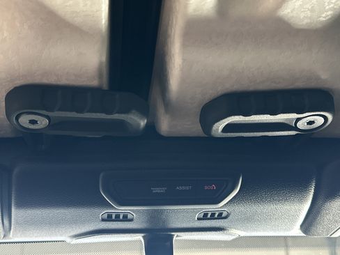 Used 2023 Jeep Gladiator Sport image 34