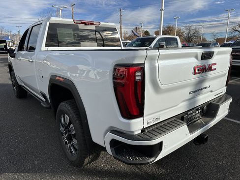 New 2026 GMC Sierra 2500 Denali w/ Denali Reserve Package AWD/4WD image 4