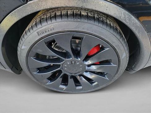Used 2021 Tesla Model Y Performance image 11