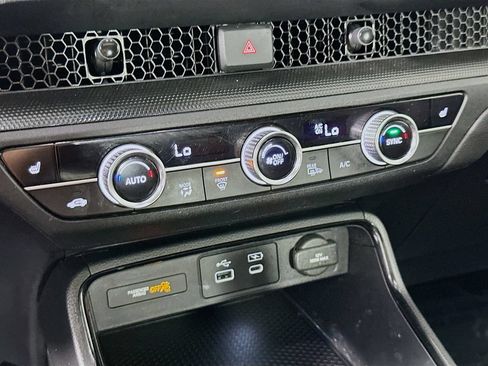 Used 2025 Honda CR-V EX image 16
