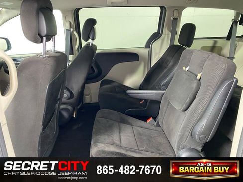 Used 2014 Dodge Grand Caravan SXT FWD image 25