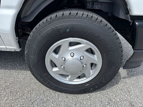 New 2026 Ford E-350 and Econoline 350 Super Duty RWD image 10