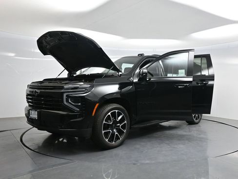 Used 2025 Chevrolet Suburban RST AWD/4WD image 41