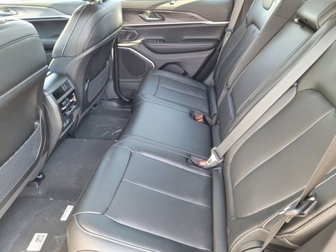 New 2024 Jeep Grand Cherokee Limited 4xe w/ Luxury Tech Group II image 11