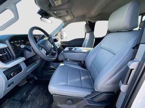 New 2026 Ford F550 4x4 Supercab Super Duty image 9