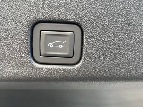 New 2026 Chevrolet Traverse LT w/ LPO, Floor Liner Package image 44