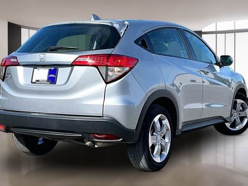 Used 2022 Honda HR-V LX image 6