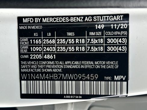 Used 2021 Mercedes-Benz GLB 250 4MATIC image 26
