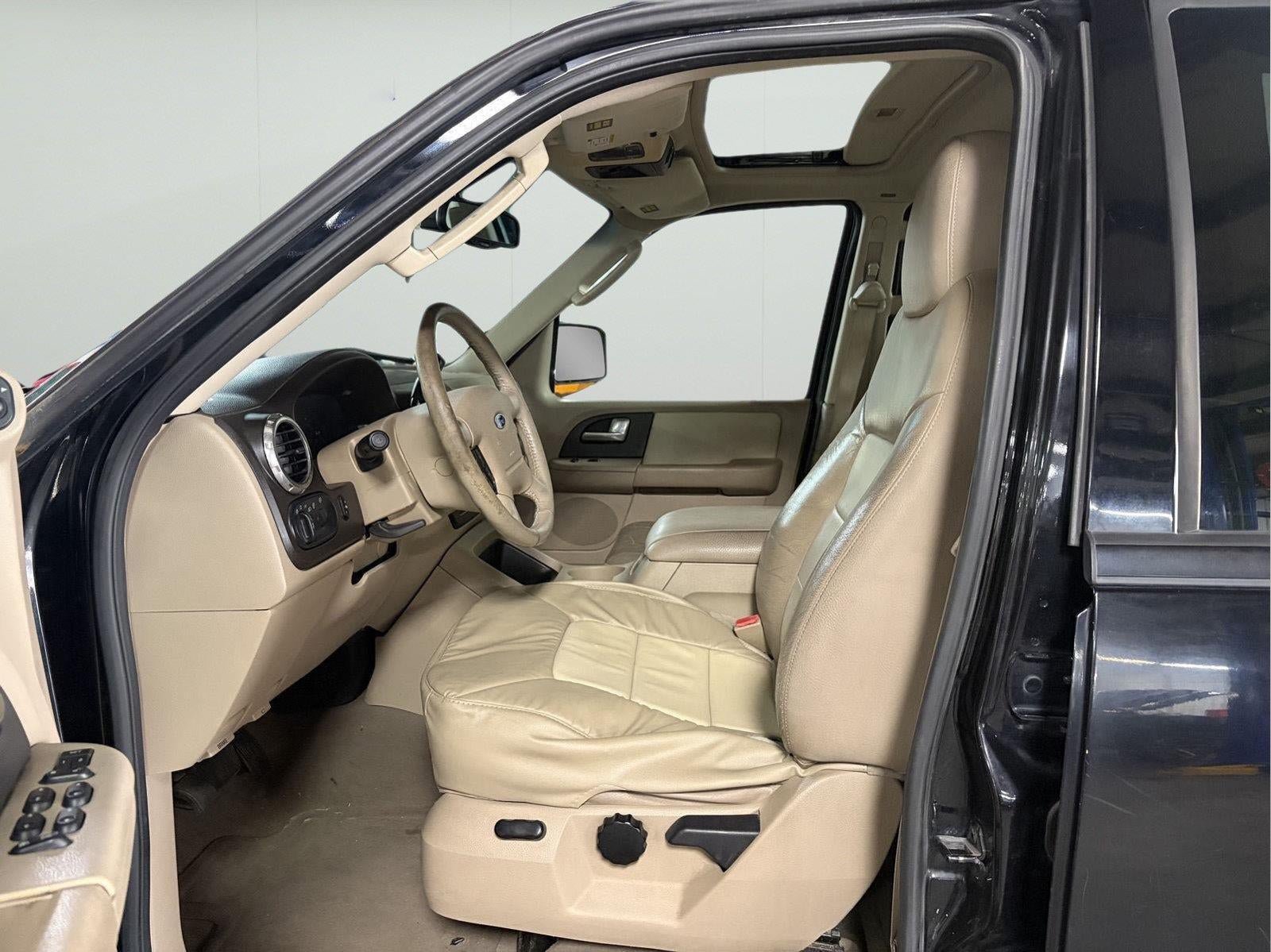 Used 2003 Ford Expedition Eddie Bauer AWD/4WD image 10