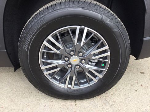 New 2026 Chevrolet Traverse LT w/ Driver Confidence Package image 5