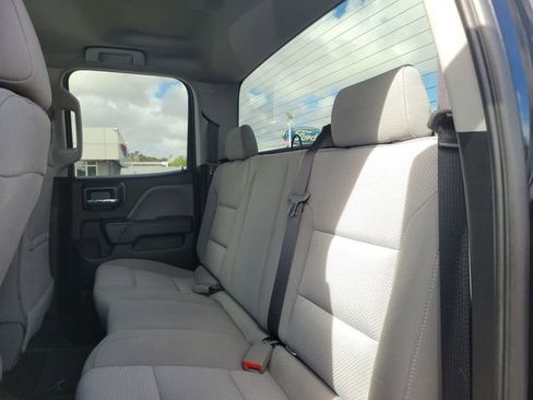 Used 2018 Chevrolet Silverado 1500 Custom w/ Custom Convenience Package image 8