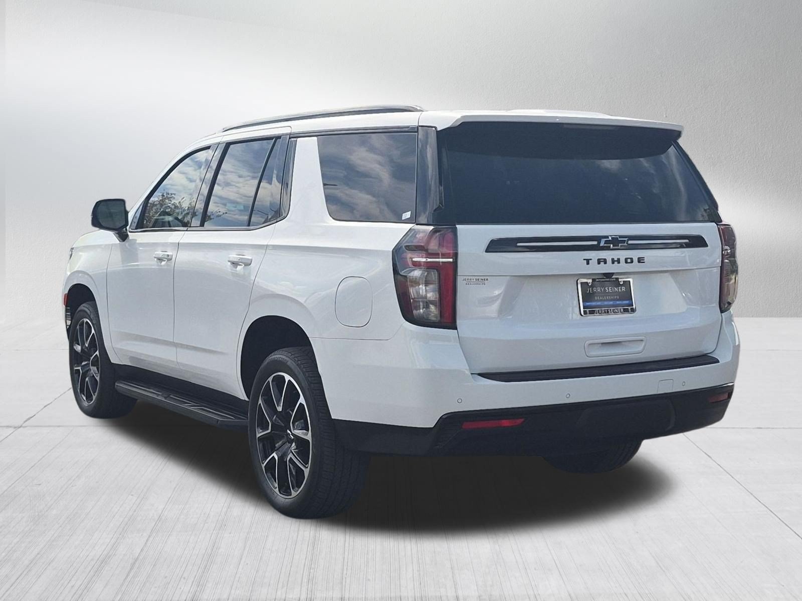 Certified 2024 Chevrolet Tahoe RST w/ Luxury Package AWD/4WD image 4