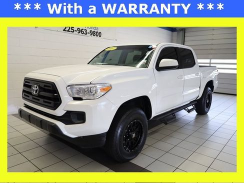 Used 2017 Toyota Tacoma SR image 1