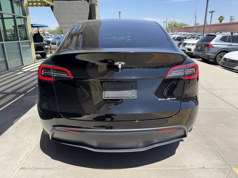 Used 2022 Tesla Model Y Long Range AWD/4WD image 13
