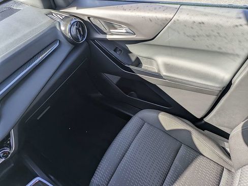 Used 2025 Chevrolet Equinox LT FWD image 16