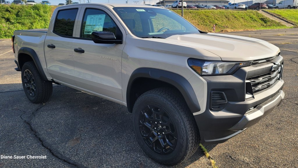 New 2026 Chevrolet Colorado Trail Boss AWD/4WD image 2