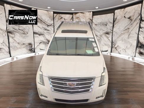 Used 2019 Cadillac Escalade ESV Platinum image 2