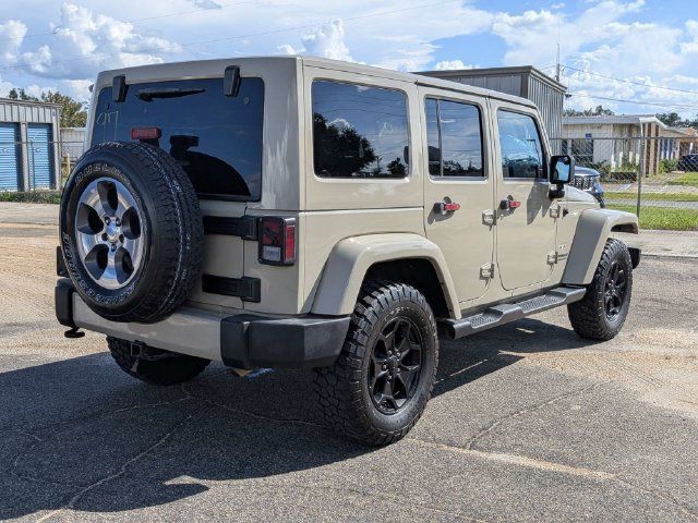 Used 2017 Jeep Wrangler Unlimited Sahara w/ Connectivity Group AWD/4WD image 4