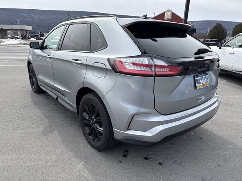 Used 2022 Ford Edge SE w/ Black Appearance Package image 6