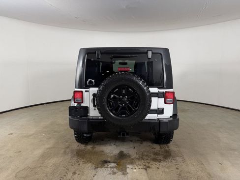 Used 2016 Jeep Wrangler Sport AWD/4WD image 8