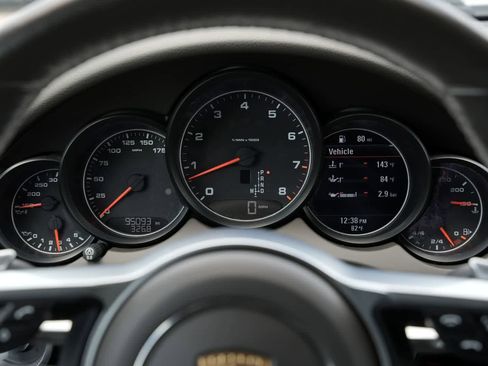 Used 2017 Porsche Cayenne AWD/4WD image 12