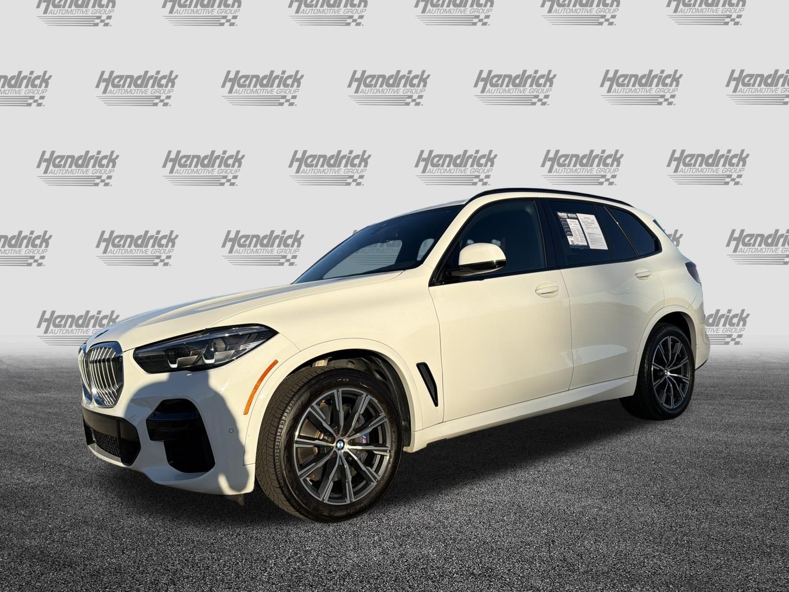 Used 2023 BMW X5 sDrive40i w/ M Sport Package RWD image 5