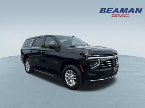 Used 2025 Chevrolet Tahoe LT AWD/4WD image 1