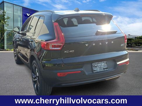 New 2026 Volvo XC40 B5 Plus w/ Protection Package Premier image 4