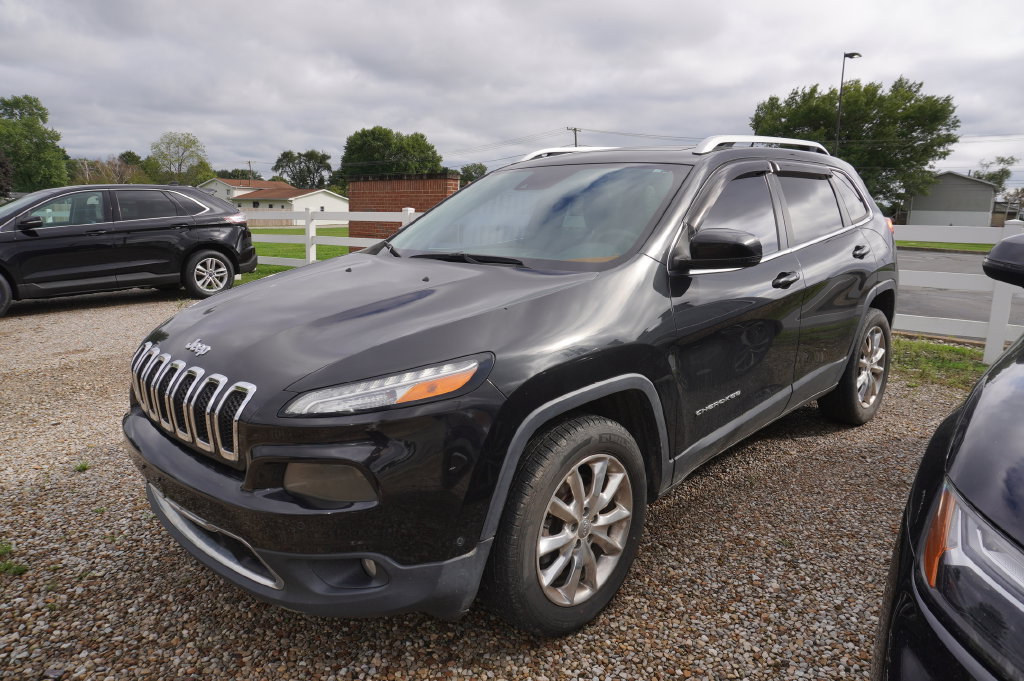 Used 2014 Jeep Cherokee Limited w/ Technology Group AWD/4WD image 1