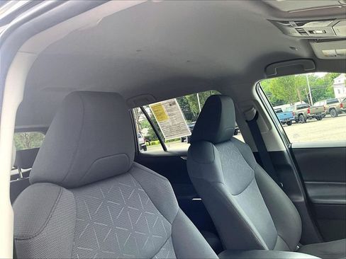 Used 2025 Toyota RAV4 XLE AWD/4WD image 22