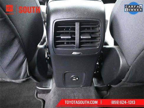 Used 2020 Ford Escape SE image 32