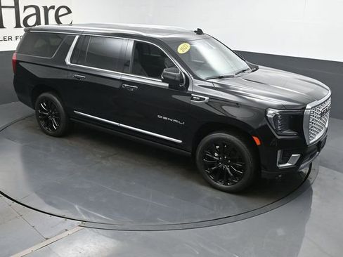 Used 2023 GMC Yukon XL Denali AWD/4WD image 47