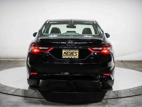 Certified 2023 Toyota Camry SE image 4