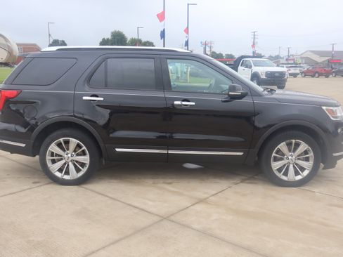 Used 2019 Ford Explorer Limited AWD/4WD image 4