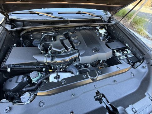Used 2015 Toyota 4Runner SR5 Premium RWD image 27
