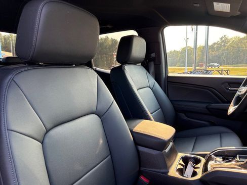 New 2026 GMC Canyon Elevation w/ Convenience Package image 12