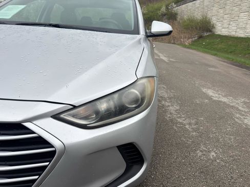 Used 2018 Hyundai Elantra SEL w/ Cargo Package image 10