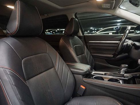 Used 2023 Nissan Altima 2.5 SR w/ SR Premium Package image 17