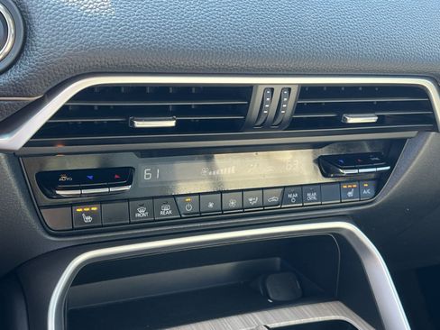 Used 2024 MAZDA CX-90 Plug-In Hybrid w/ Premium Pkg AWD/4WD image 21