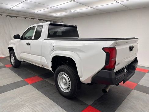 Used 2025 Toyota Tacoma SR image 4