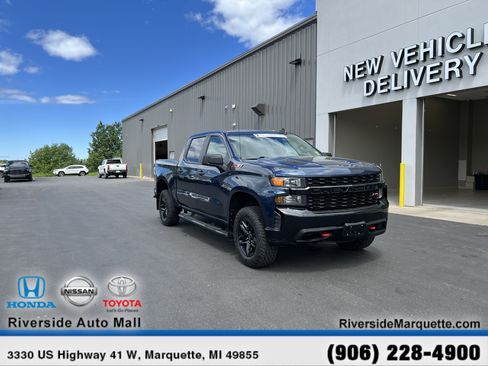 Used 2021 Chevrolet Silverado 1500 Custom Trail Boss AWD/4WD image 1