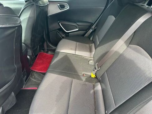 Used 2022 Kia Soul LX FWD image 9