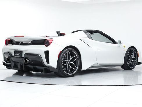 Certified 2020 Ferrari 488 Pista Spider image 3