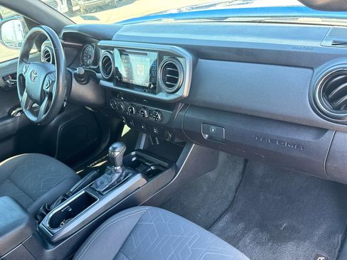 Used 2017 Toyota Tacoma TRD Off-Road w/ Tow Package (A/T) image 18