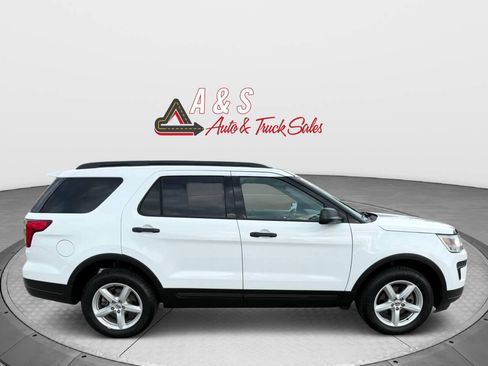 Used 2018 Ford Explorer 4WD w/ Class II Trailer Tow Package image 6