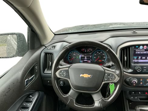 Used 2018 Chevrolet Colorado Z71 AWD/4WD image 12