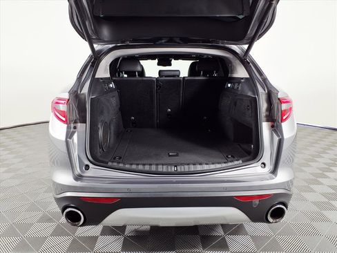 Used 2018 Alfa Romeo Stelvio Ti image 8