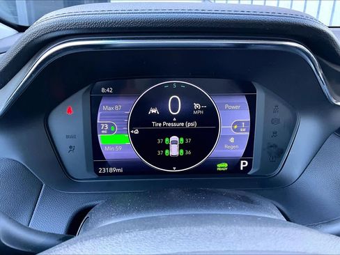 Used 2023 Chevrolet Bolt EUV LT w/ Comfort Package image 26