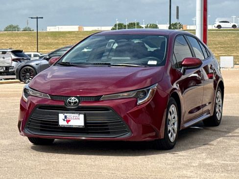 Used 2024 Toyota Corolla LE image 4